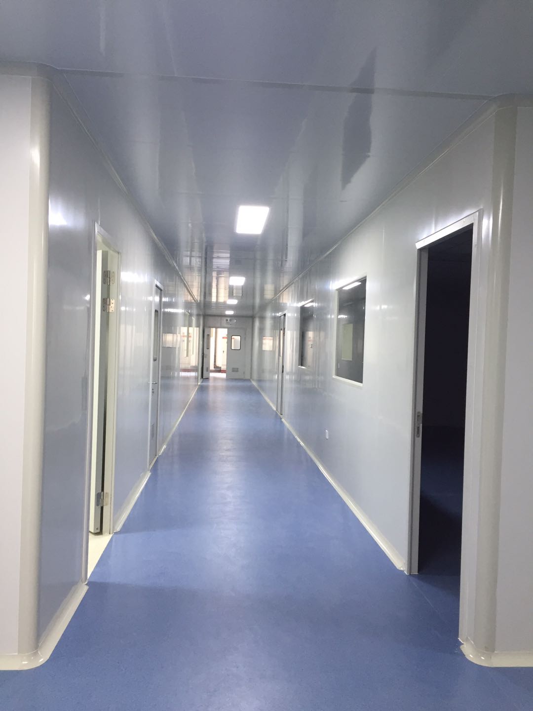 电子厂宝威·体育车间
